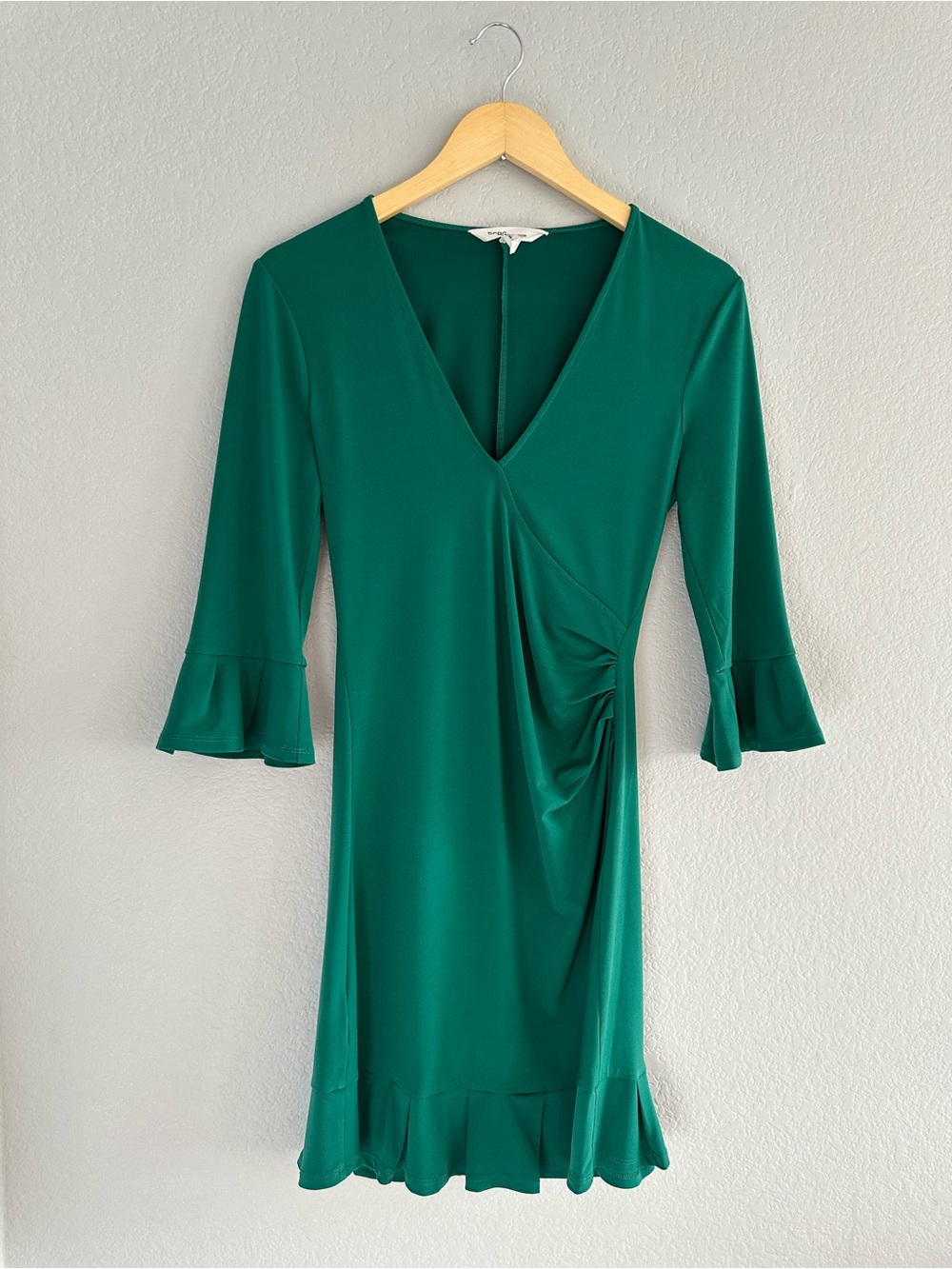BCBGeneration Emerald Green V-Neck Ruffle Sleeve Dress